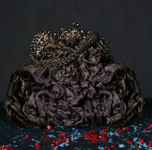 Cargar imagen en el visor de la galería, The Hypnotic Secret Handbag