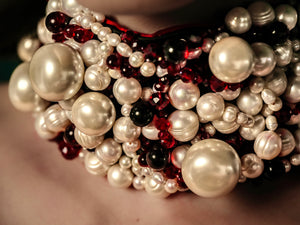 Path of pearls choker