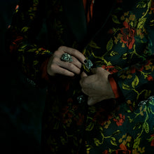 Load image into Gallery viewer, Flowers and leaves tailored brocade jacket