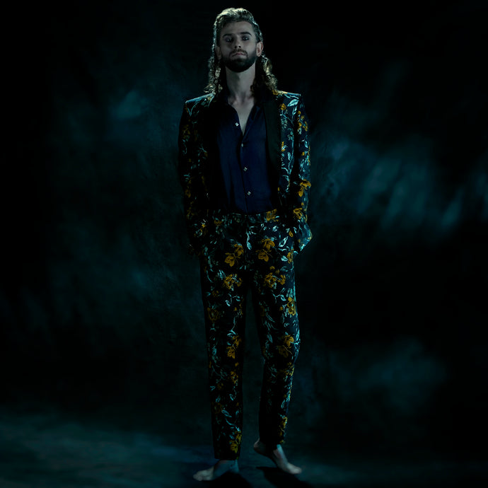 Pantalones en brocado azul y amarillo